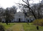 Tułowice. Dwór na skraju Kampinoskiej Puszczy