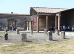 Pompeje. Starożytności wydobyte z popiołów