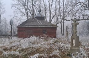 Regietów Mała kapliczka ujęła mnie urokiem