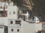 Setenil de las Bodegas. Miasto schroniło się pod skalnym dachem