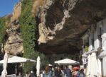 Setenil de las Bodegas. Miasto schroniło się pod skalnym dachem