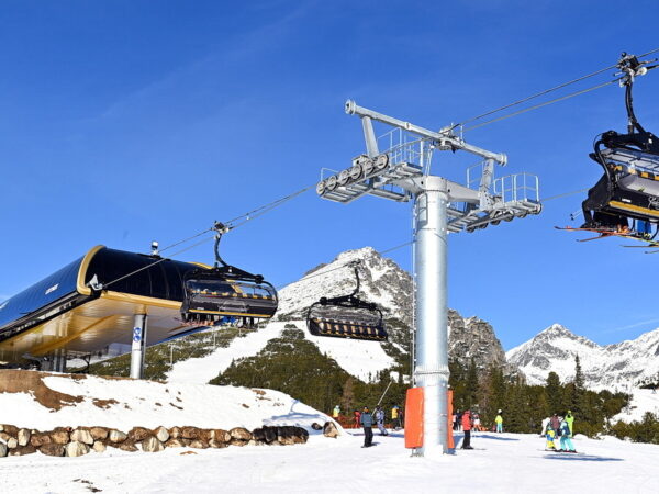 Szczyrbskie Jezioro. Najnowocześniejsza kolejka na&nbsp;Słowacji