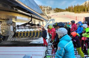 Szczyrbskie Jezioro Ośmioosobowym Porsche na&nbsp;szczyt