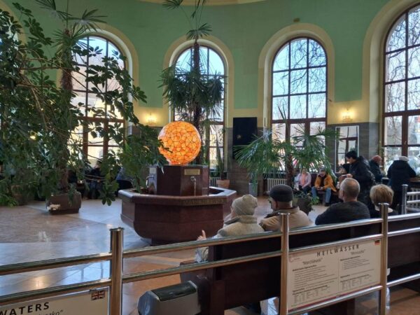 Kudowa-Zdrój Po&nbsp;leczniczą wodę do&nbsp;pijalni wód