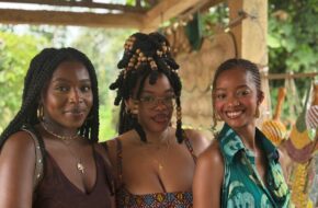 Afryka Zachodnia Fryzura podkreśla osobowość i&nbsp;status