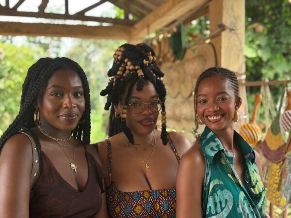 Afryka Zachodnia Fryzura podkreśla osobowość i&nbsp;status