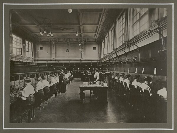 Warszawa Panny telefonistki z&nbsp;ulicy Zielnej